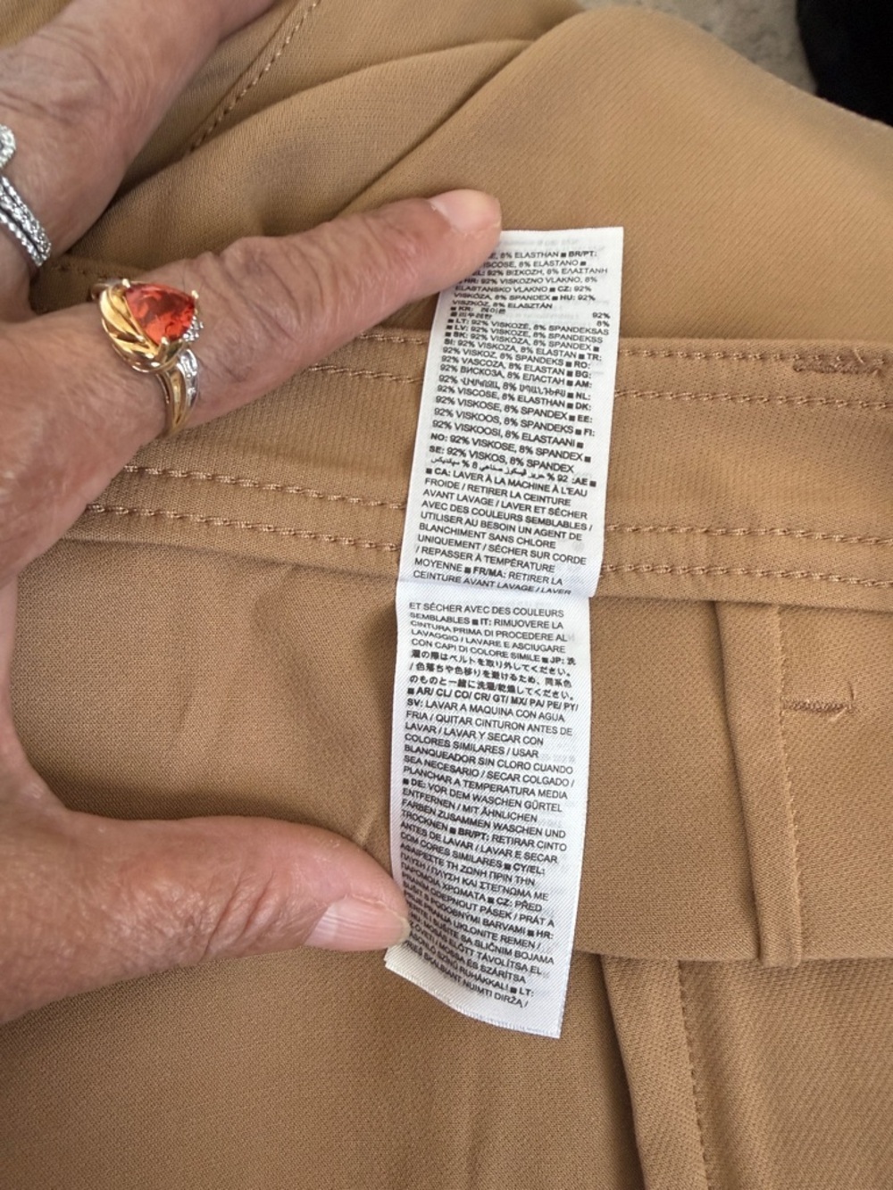 Banana Republic Women’s Tan Cargo Pants - Versatile Everyday Style - Picture 7 of 10